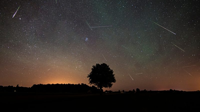 UAE Residents To Witness Mesmerizing Meteor Shower On Tuesday