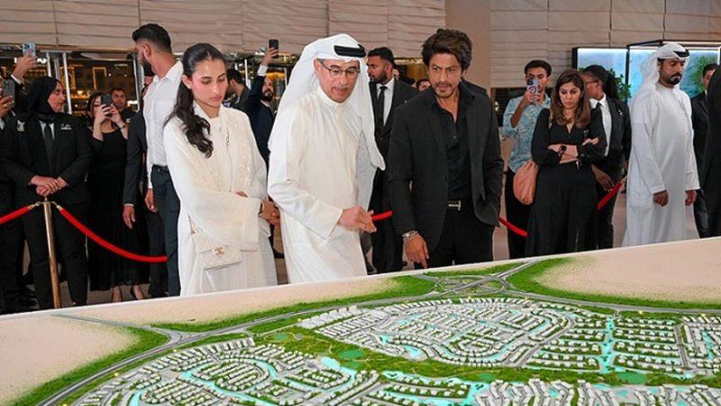 Bollywood Star Shahrukh Khan Attends Launch Of Emaar’s Dh73 Billion Project