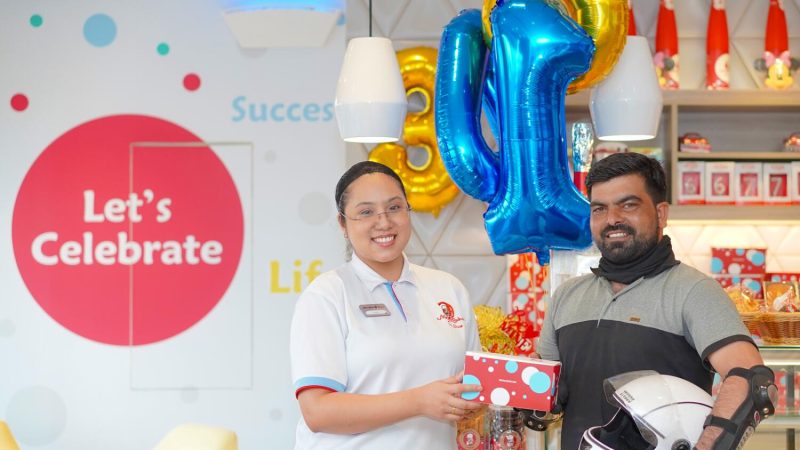 UAE Bakery To Celebrate Delivery Riders With Birthday Gifts