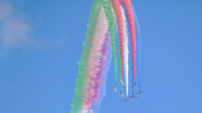 Jets And Choppers To Paint Dubai Sky Next Week