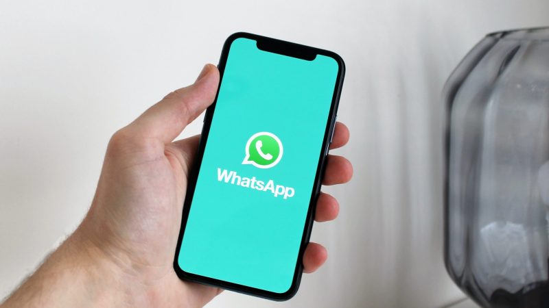WhatsApp’s Chat Lock Will Be On UAE Phones In Next Two Weeks